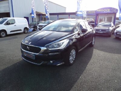 DS – DS5 – Berline – Diesel – Bleu