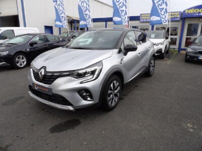 RENAULT – CAPTUR – Tout-Terrain – Essence sans plomb – Gris mÃ©tallisÃ©