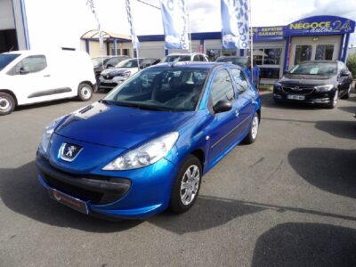 PEUGEOT – 206+ – Berline – Essence sans plomb – Bleu